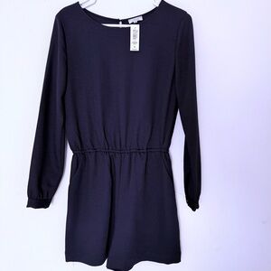 NWT Aritizia Wilfred Womens Size M Black Long Sleeve Romper Pockets